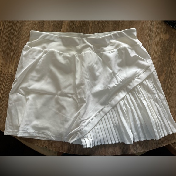 Halara Skort - Picture 1 of 3